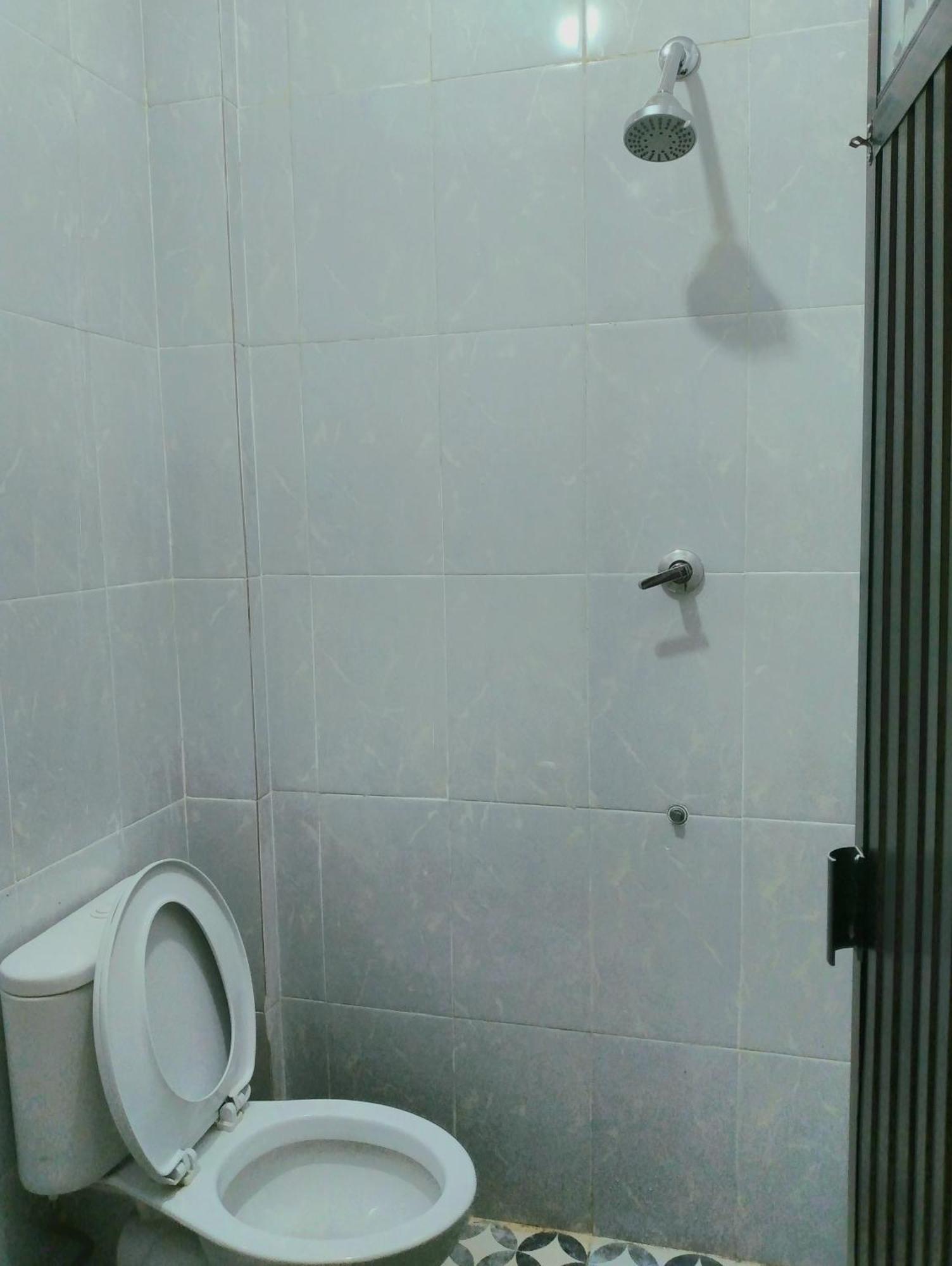 Grha Raf Homestay Makale Exterior foto